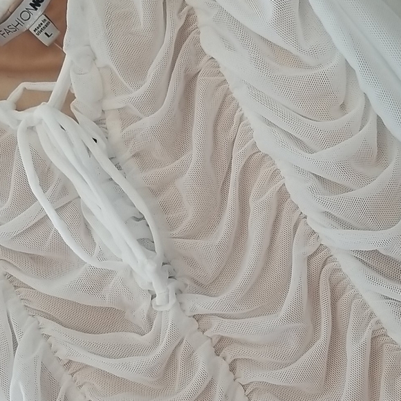 White Off-Shoulder Ruched Top - Picture 4 of 4